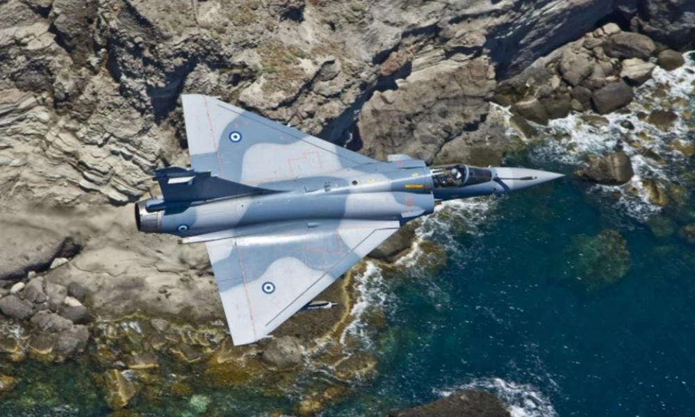 Συναγερμός στην Τανάγρα: Εγκατάλειψη Mirage 2000-5 - Σώος ο πιλότος